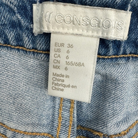 H&M Conscious Straight Leg Button Fly Jeans Womens Size 6 Light Wash Mid Rise - Picture 5 of 14